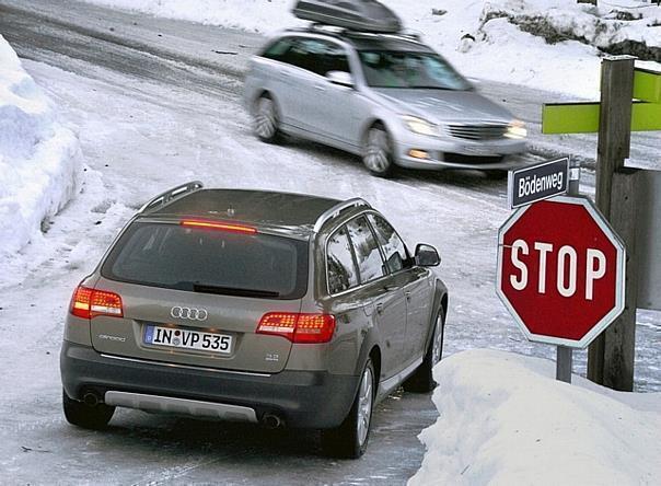 Bei winterlichen Strassenverhältnissen sollten Autofahrer auf Vorsicht setzen. Foto: Audi/GP